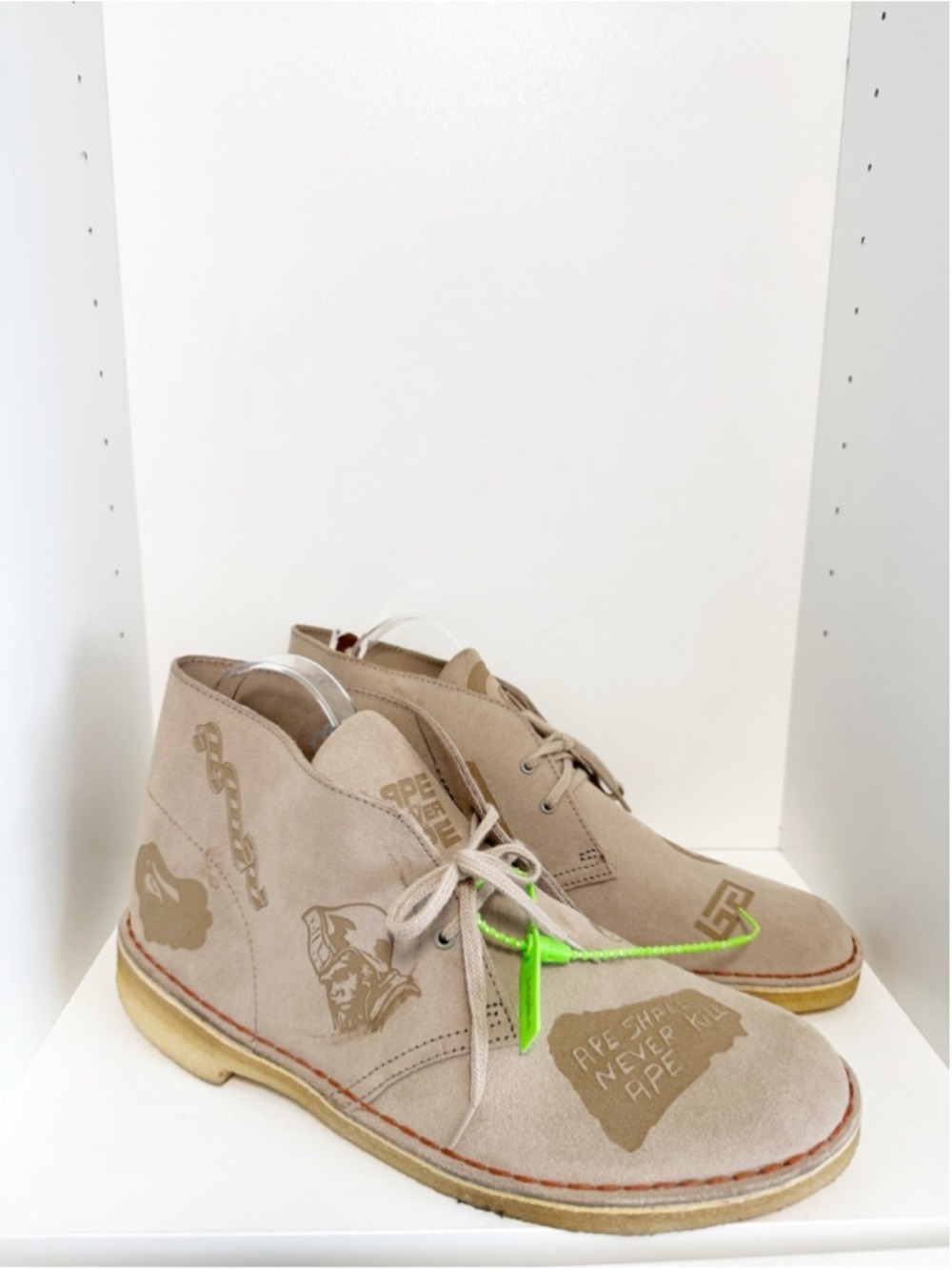 A Bathing Ape x Clarks Desert Boot
Bape Grey Embossed size 9.5 - Picture 2 of 11